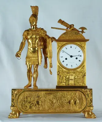 Старинные каминные часы с боем в стиле ампир «Римский воин» 1800-1810гг