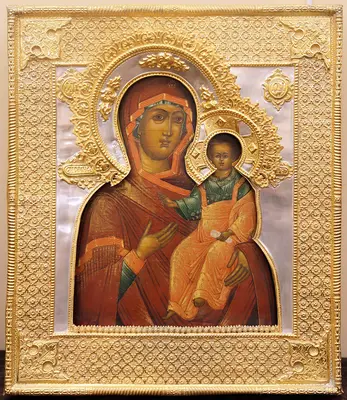 Старинная икона «Смоленская Божья Матерь» в окладе и киоте